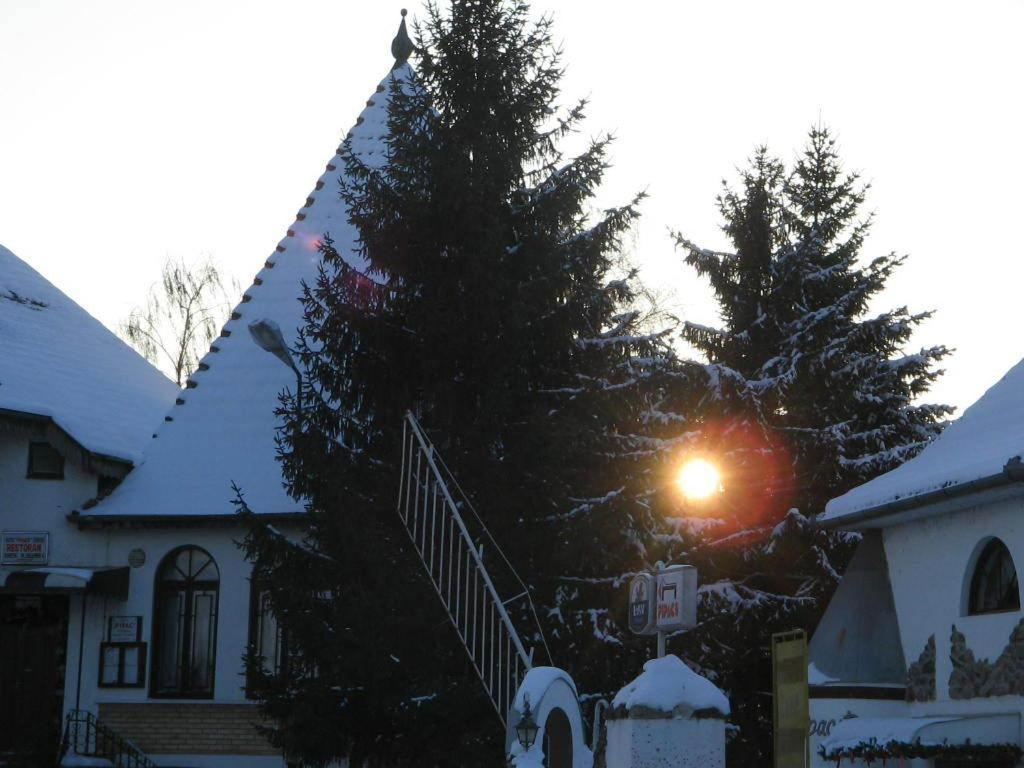 Feketić B&B Villa Pipacs المظهر الخارجي الصورة